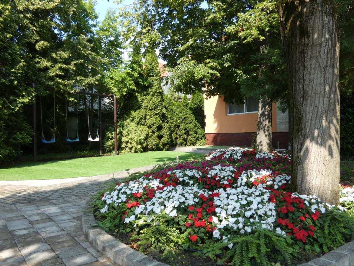 The Boys Apartman Siófok Exteriör bild